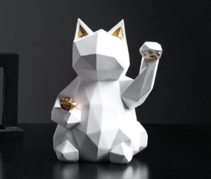 statue de chat blanc géométrique